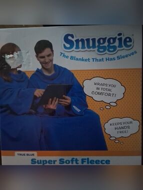 Super Soft Fleece Blanket with Sleeves - True Blue